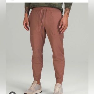 Lululemon ABC cropped pants in earth clay color, men’s size small.